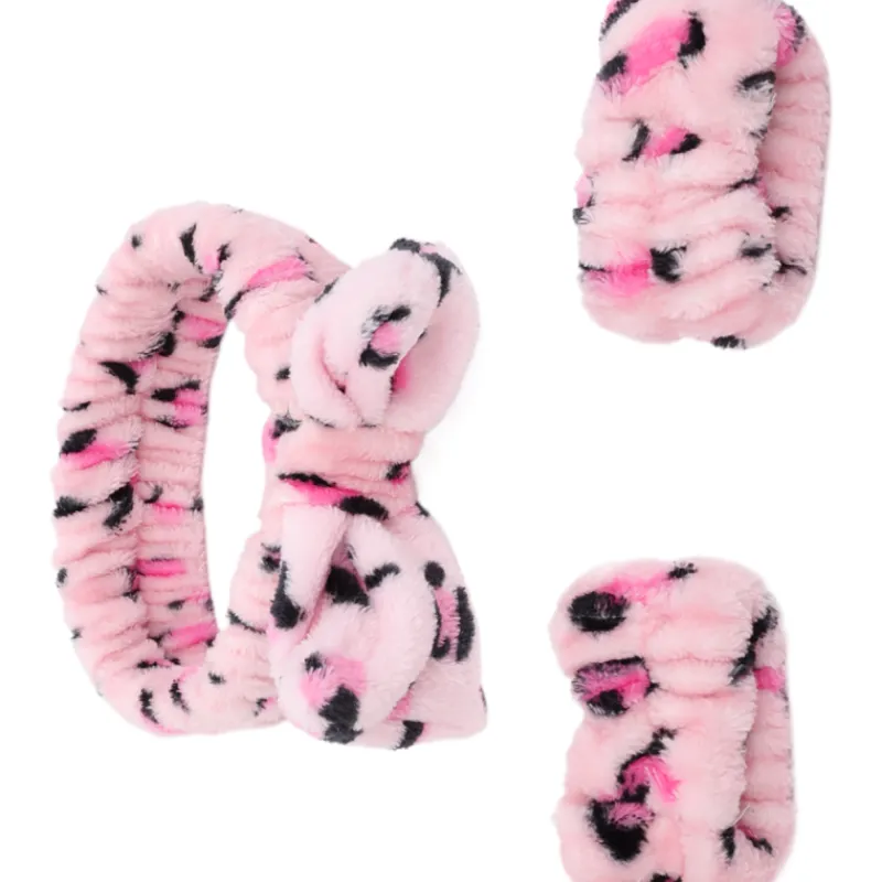 meikkipanta-rannekkeet-miny-v-sAqSxgKo-0.webp Miny Meikkaustarvikkeet^Meikkipanta + Rannekkeet Vaaleanpunainen