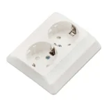 Harju Sähköasennustarvikkeet-Pistorasia 2-osaa Maadoitettu Uppo