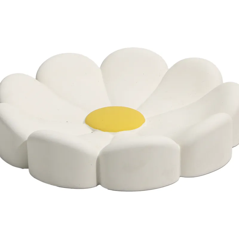 saippua-alunen-kotikulta-daisy-CqunDIHv-0.webp Kotikulta Kylpyhuoneen Pientarvikkeet^Saippua-alunen Daisy