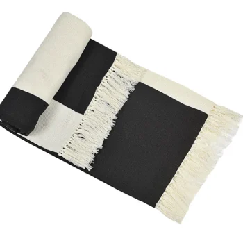 Miny Sisustustyynyt Ja Huovat-Torkkuhuopa 125 X 150 Cm Mustavalkoinen