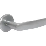 Pisla Pienrauta-Ulko-ovenpainike Matti Mattakromattua Messinkiä